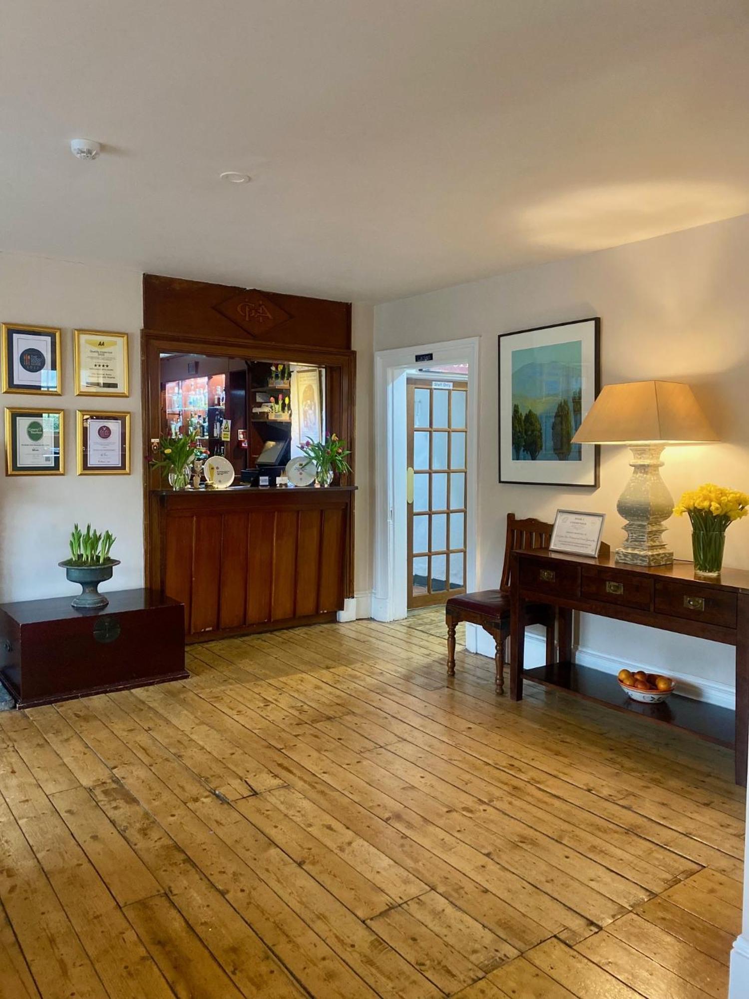 The Gordon Arms Restaurant With Rooms Yarrow Eksteriør bilde